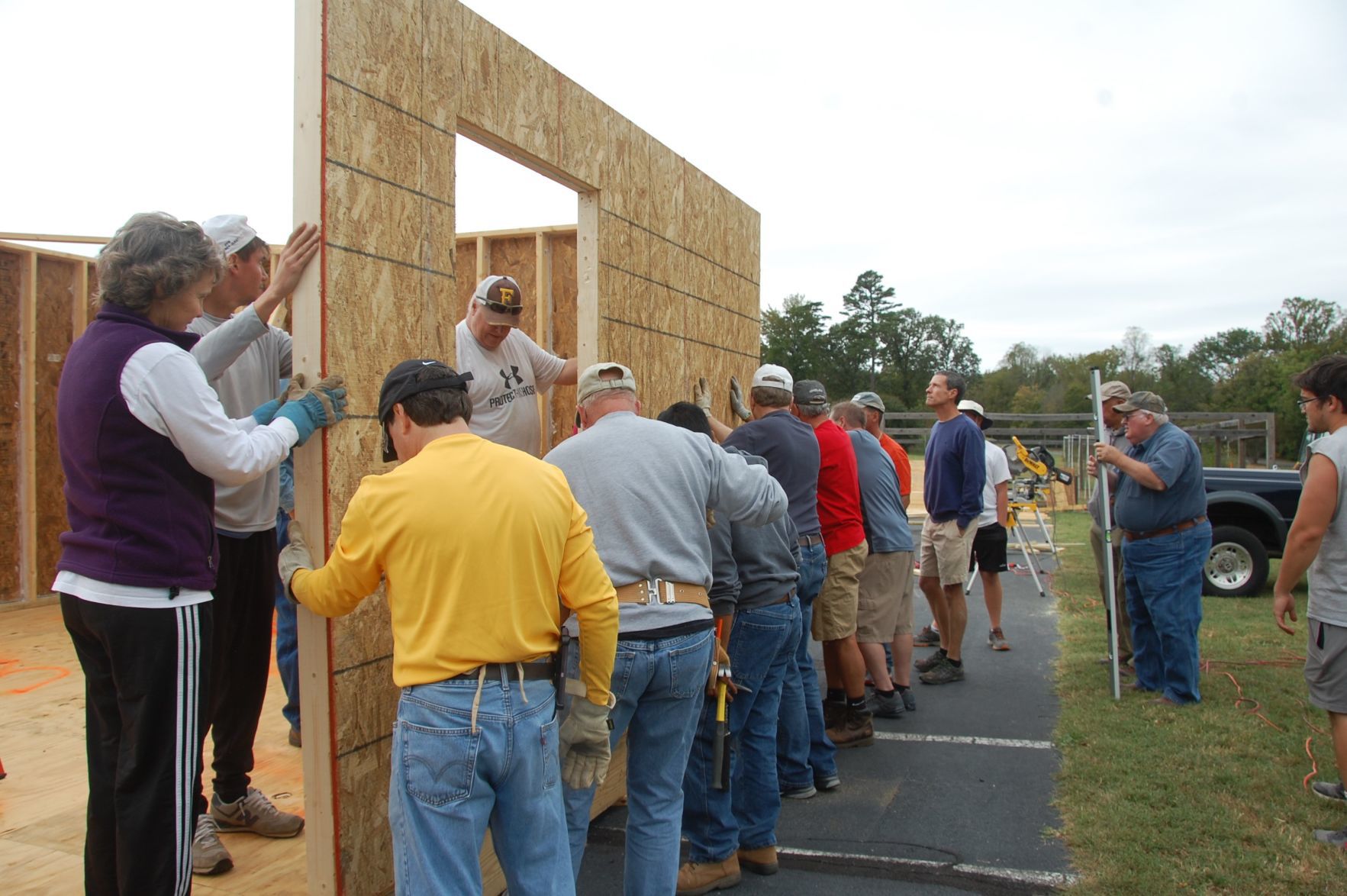 Starmount Presbyterian Church members build tiny home